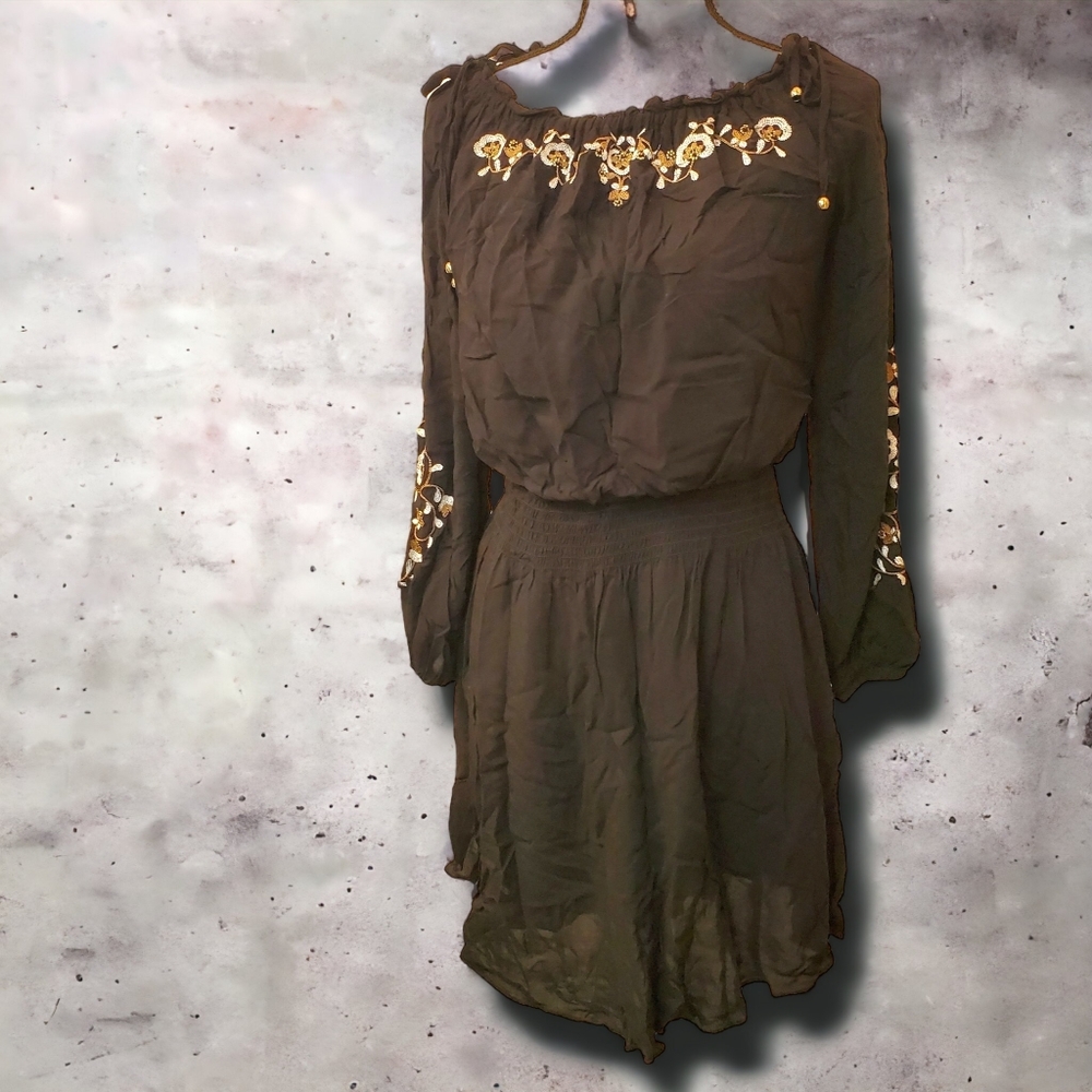 WHBM White House Black Market Dress     Embroidered Sleeves Women's Size Medium